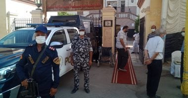 لجان أسيوط تستقبل الناخبين فى جولة الإعادة لانتخابات الشيوخ.. صور