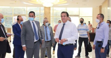 خالد عبد الغفار يتفقد مبنى وزارة التعليم العالى بالقاهرة الجديدة 