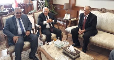 محافظ بورسعيد يستقبل رئيس هيئة قضايا الدولة.. صور