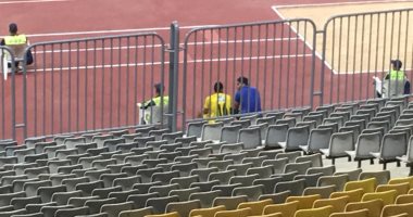 شاهد.. حارسا الزمالك وسموحة فى جلسة ودية بموقعة الدورى