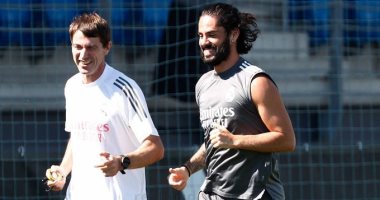 إيسكو يعود لتدريبات ريال مدريد واستمرار بيل وهازارد فرديا.. فيديو وصور