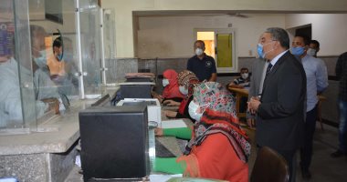 محافظ المنيا يتابع انتظام العمل فى المركز التكنولوجى بسمالوط .. صور 
