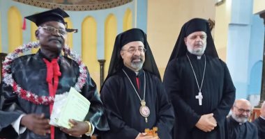 بطريرك الكاثوليك يترأس قداس العام الدراسى الجديد بكلية العلوم الدينية 