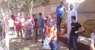 حملة لتطهير مقابر قرية مسجد وصيف بالغربية من الأعمال السحرية والقمامة.. صور
