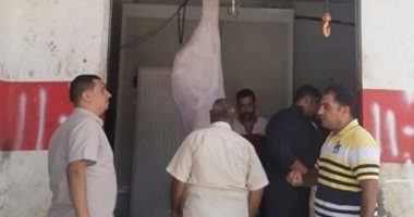 تحرير محاضر لمحلات جزارة وضبط لحوم مذبوحة خارج المجازر بالشرقية.. صور 
