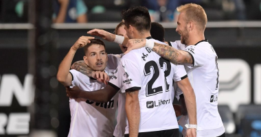 فالنسيا يقهر ليفانتى برباعية فى مباراة مثيرة بالدوري الإسباني.. فيديو