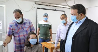 تعليم الوادى الجديد يجرى الاختبارات الإلكترونية للمتقدمين لمدارس المتفوقين
