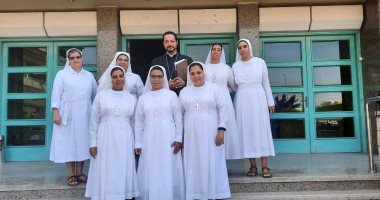 نائب بطريرك الكاثوليك ينظم ندوة لـ"راهبات صغيرات قلب يسوع".. صور