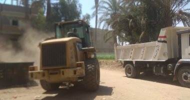 محافظ أسيوط: حملات نظافة مكثفة ورفع 80 طن قمامة بمراكز ديروط والغنايم