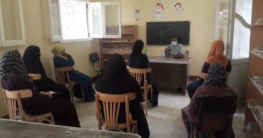 صور.. قصور ثقافة الأقصر تعقد محاضرات وندوات حول الإنترنت وتطور المجتمع