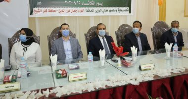صور.. محافظ كفر الشيخ يسلم مساعدات عينية ومادية لـ 130 عروس وعريس