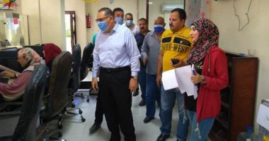 محافظ الشرقية يتفقد الوحدات المحلية لمتابعة طلبات التصالح.. صور