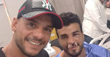لاعبو الاتحاد يساندون "رزق" فى غرفة العمليات