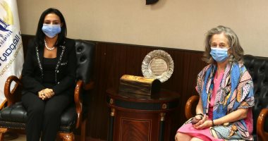 رئيسة القومى للمرأة تلتقى سفيرة البرتغال بالقاهرة