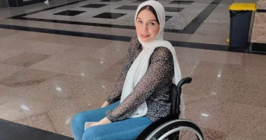 "أميرة" تحدت الصعاب.. سقطت من الطابق الخامس وأصيبت بشلل .. حصلت على 97% بالثانوية العامة