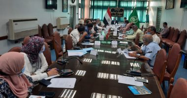 محافظ القليوبية يعقد اجتماعا لمتابعة تلقي طلبات التصالح بمخالفات البناء