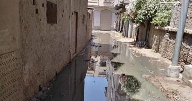 شكوى من غرق نوسا الغيط فى القليوبية بمياه الصرف الصحى