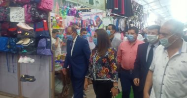محافظ دمياط تفتتح معرض مستلزمات المدارس بتخفيضات من 25 لـ30%.. صور