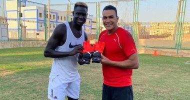 عصام الحضرى يشيد بمستوى السنغالى أليو بادجى