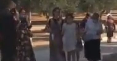 مستوطنات يقتحمن ساحة المسجد الأقصى لإجراء شعائر تلمودية.. فيديو