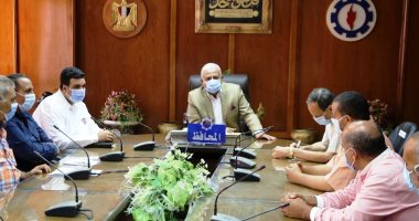محافظ السويس يؤكد على تنفيذ مشروعات الصرف والمياه للقضاء على مشاكل القطاع