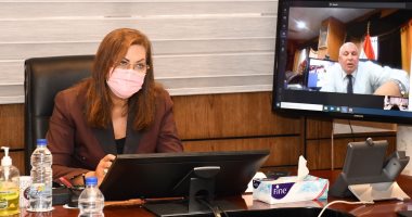 وزيرة التخطيط تبحث مع محافظ الوادى الجديد سُبل استثمار الفرص التنموية 