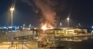 فيديو.. حريق هائل فى ميناء أنكونا الإيطالى