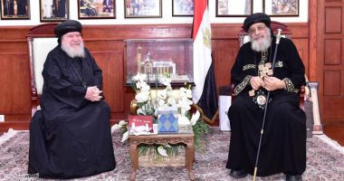 البابا تواضروس يبحث مع أسقف سوهاج وتوابعها خدمات الإيبارشية