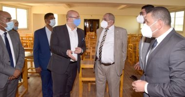محافظ بنى سويف يتفقد المعهد العالى للتكنولوجيا.. صور