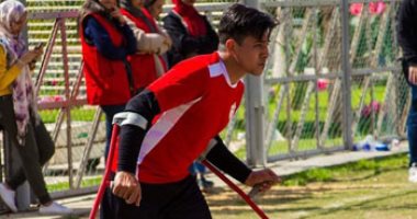 "محمود" أول محترف كرة قدم مصرى مبتور القدم ويحلم باللعب للأهلى ومنتخب مصر