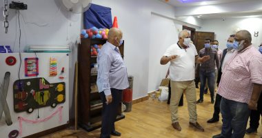 محافظ الوادى الجديد يوجه بإنشاء جناح طبى لخدمة المترددين على مركز التأهيل بالخارجة