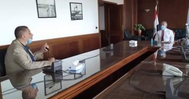 وزير الرى يبحث موقف التعديات على أراضى طرح النهر