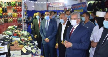 نائب محافظ الإسماعيلية ومدير الأمن يفتتحان "أهلا مدارس" بأرض المعارض.. صور