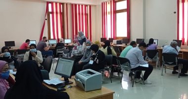 صور.. استقبال الطلاب بكلية التربية النوعية بجامعة كفر الشيخ لتسجيل رغباتهم
