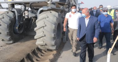 وزير النقل يتابع تنفيذ المرحلة الأولى من مشروع ازدواج طريق " قنا - الأقصر "