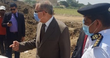 محافظ كفر الشيخ يوجه بسرعة الانتهاء من رصف شوارع العاصمة