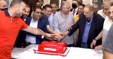 شاهد "تورتة" المقاصة للاحتفال بتتويج الأهلى بلقب الدورى