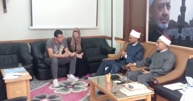 ألمانية تعلن اعتناق الإسلام فى منطقة الوعظ بالبحر الأحمر.. صور