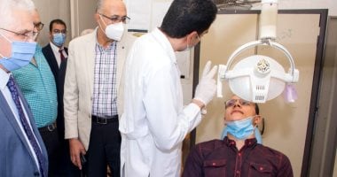 780 طالباً مستجداً بكليتى الطب والصيدلة بجامعة طنطا يؤدون الكشف الطبي 