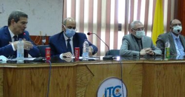 رئيس جامعة المنيا يشيد بمؤشرات الأداء لصندوق التأمين خلال الفترة الأخيرة
