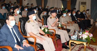 وزير الدفاع يشهد مناقشة البحث الرئيسى لأكاديمية ناصر العسكرية العليا.. صور