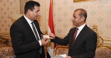 190عضوا فى الشيوخ يستخرجون كارنيهات عضوية المجلس 