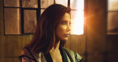 نانسي عجرم تخطف الأنظار في أحدث ظهور لها وراء أشعة الشمس.. صور