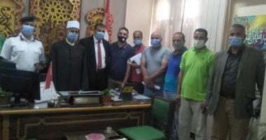 رئيس المنطقة الأزهرية بالإسكندرية يعقد اجتماعا مع مسئولى الإدارات التعليمية