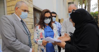 محافظ دمياط تتابع عمليات تلقى طلبات التصالح فى بعض مخالفات البناء