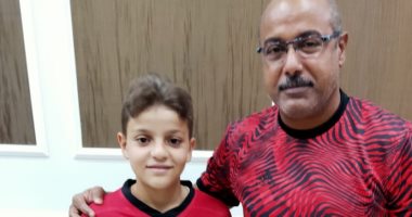 صور .. طلائع الجيش يكرم طفل مباراة دجلة بتورتة مع اللاعبين والجهاز الفني