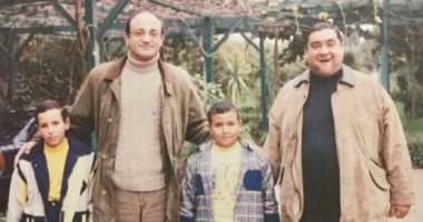 صورة نادرة للراحل علاء ولى الدين والمخرج شريف عرفة