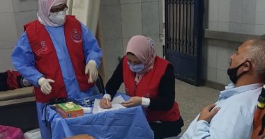 مستشفى المنيرة تشارك فى المبادرة الرئاسية للكشف عن الأمراض المزمنة.. صور