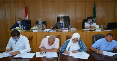 المراكز التكنولوجية تستقبل 85 ألف طلب تصالح في المنيا.. صور