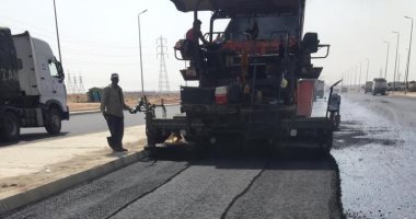 وزير الإسكان يعلن الانتهاء من تنفيذ الطبقة السطحية بطول 7 كم بطريق الروبيكى 
